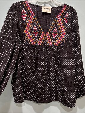 Savanna Jane Black Polka Dot Embroidered V-Neck Women's Top